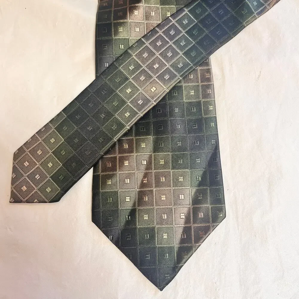 Joe Joseph Abboud Geometric Patterned Silk Necktie Shades of Green and Gray Tie